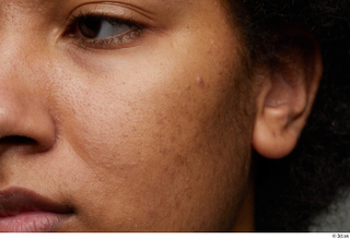 HD Face Skin Lalique Hunt cheek ear eye skin texture…
